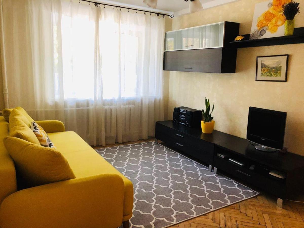 Sunflower Apartment Near Kiev Airport & Railway Station & Center City! Exteriér fotografie