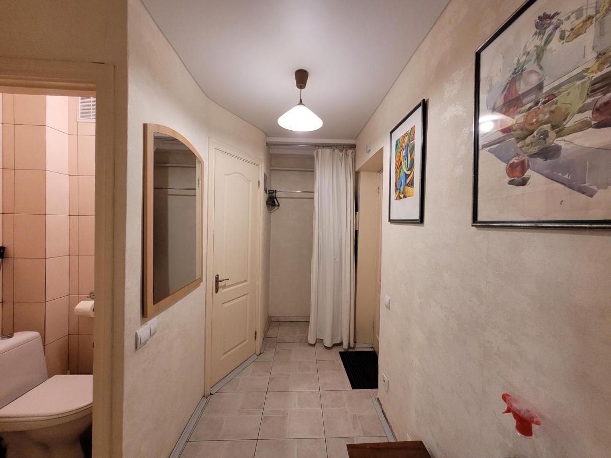 Sunflower Apartment Near Kiev Airport & Railway Station & Center City! Exteriér fotografie